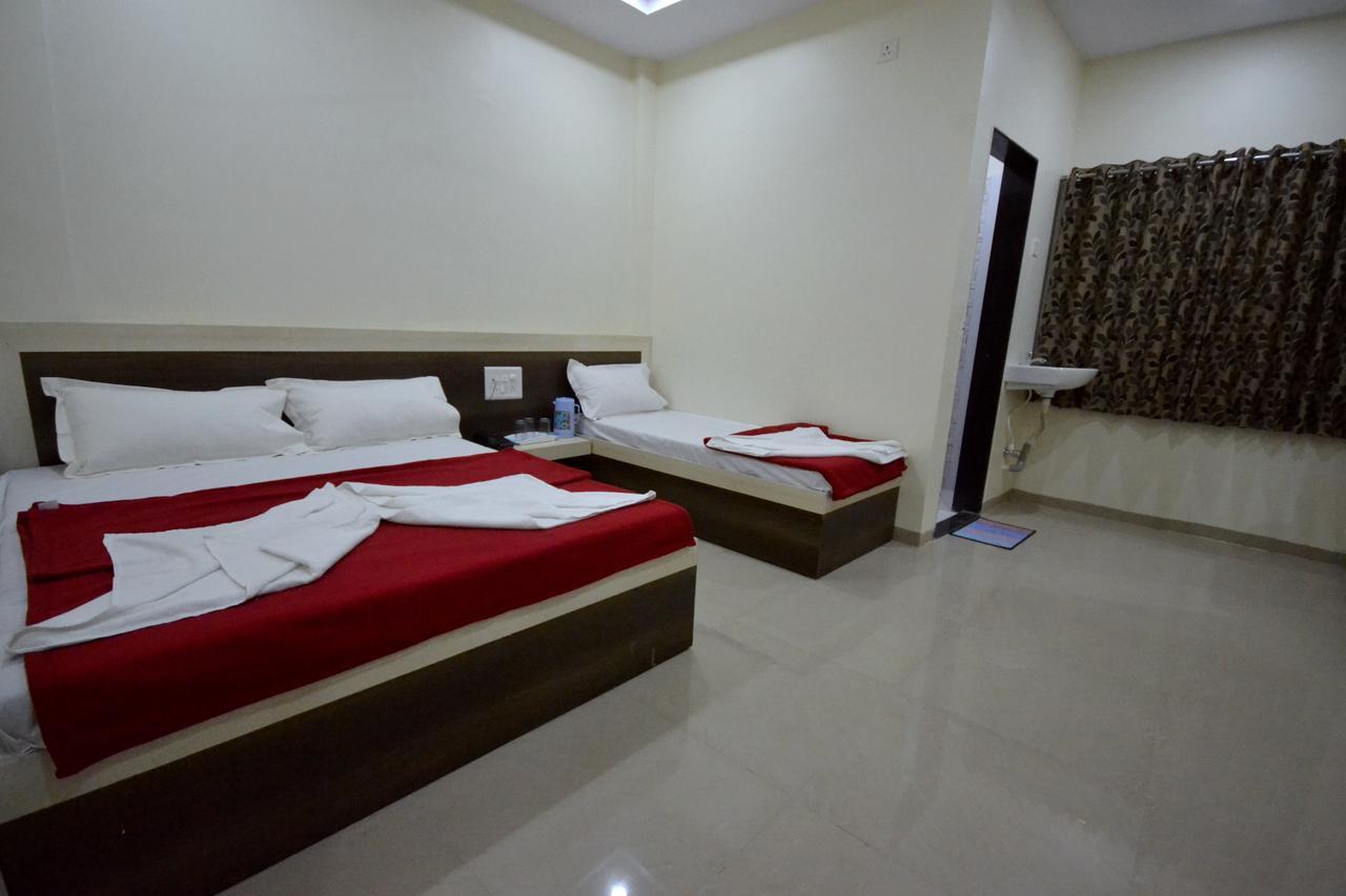 شيردي Hotel S S Palace المظهر الخارجي الصورة